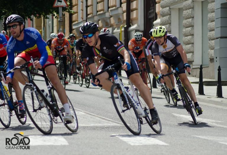 Cum ar fi bine sa abordezi virajele pe cursiera in general si pe cele de pe Sultanu in special